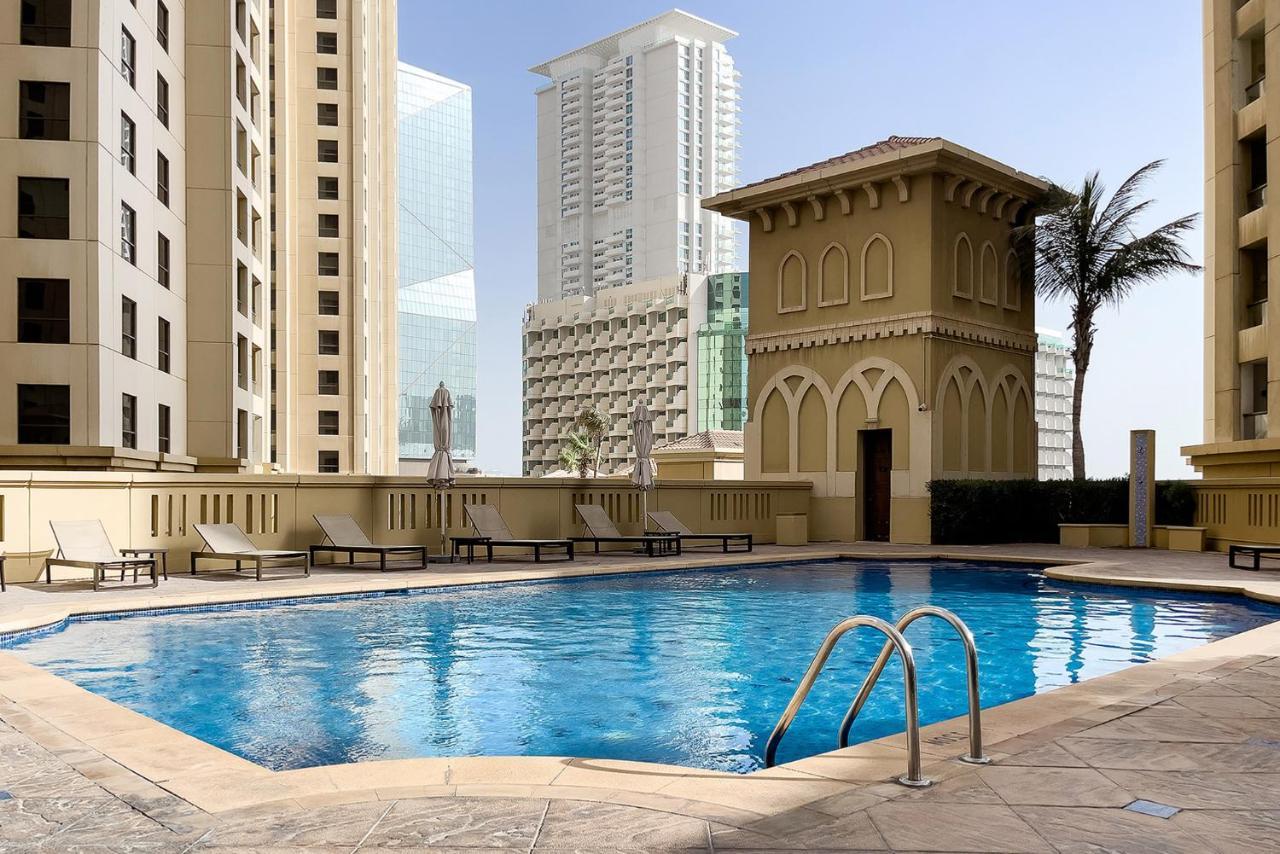 Хостел Berloga Capsule Jbr Дубай Экстерьер фото